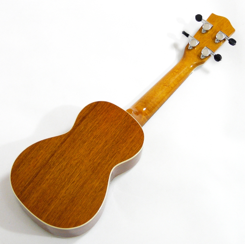 Celomasivní lesklé mahagonové sopranové ukulele Mainland