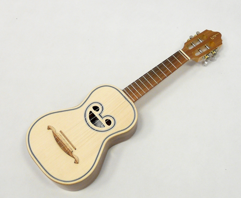 Klasické Portugalské cavaquinho APC 101  s pouzdrem