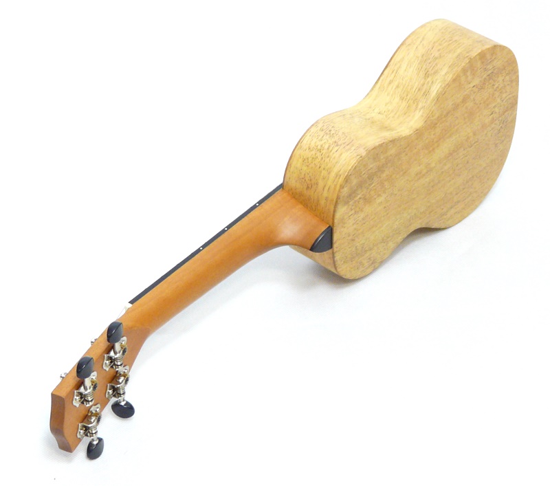 Sopránové ukulele PONO MGS Celomasivní mango
