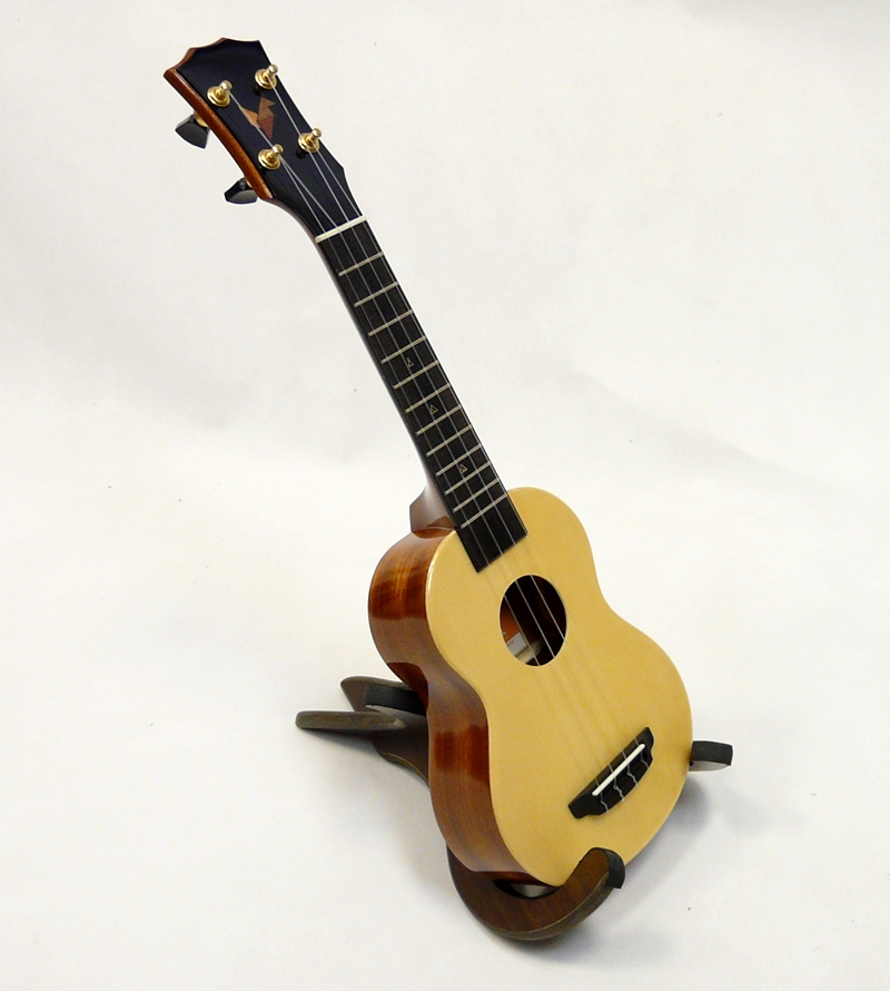 Sopránové ukulele THE REBEL "DOUBLE CHEESE S" Smrk & mahagon