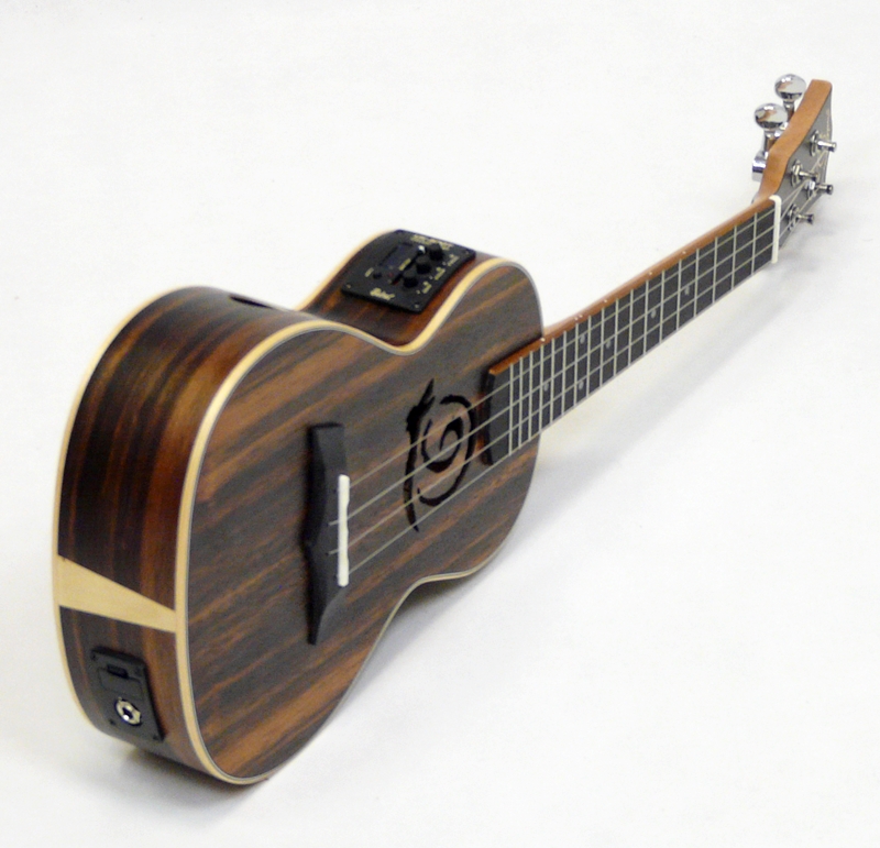 Koncertní elektroakustické ukulele SNAIL UKC 483EQ Eben