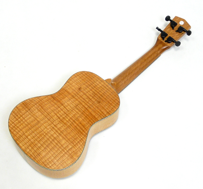 Koncertní ukulele Isuzi QM-C - Javor