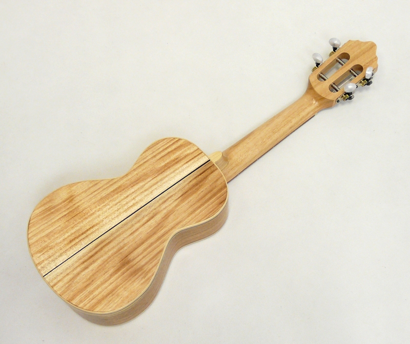 Portugalské cavaquinho APC 108 CAVAQUINHO Smrk a akacie