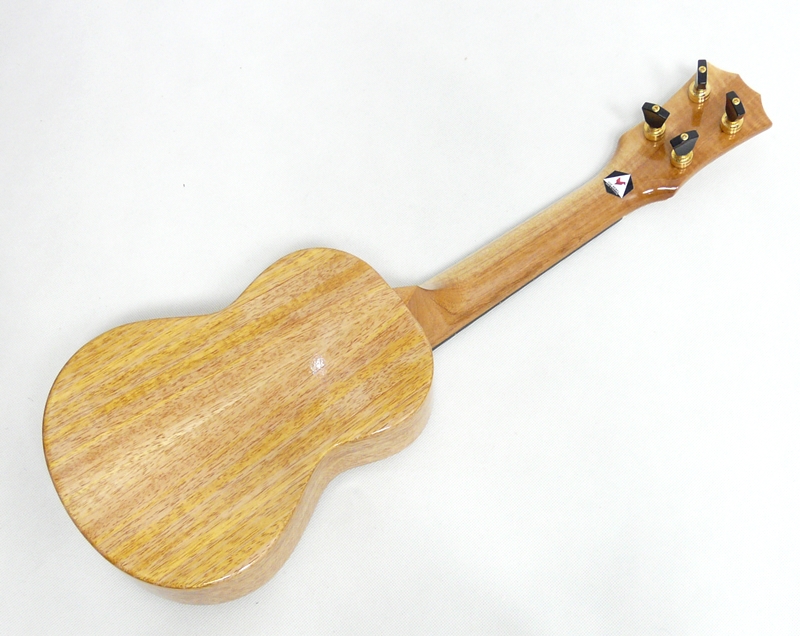 Sopránové ukulele The Rebel "Créme Brulee"