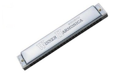Harmonika SUZUKI W-24 C Winner tremelo