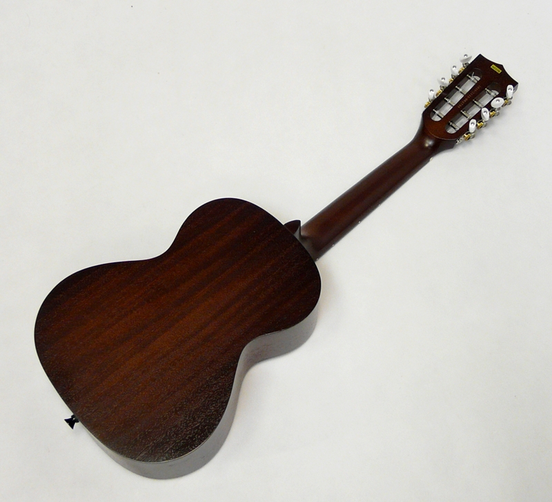 Osmistrunní tenor ukulele MAKALA MK 8