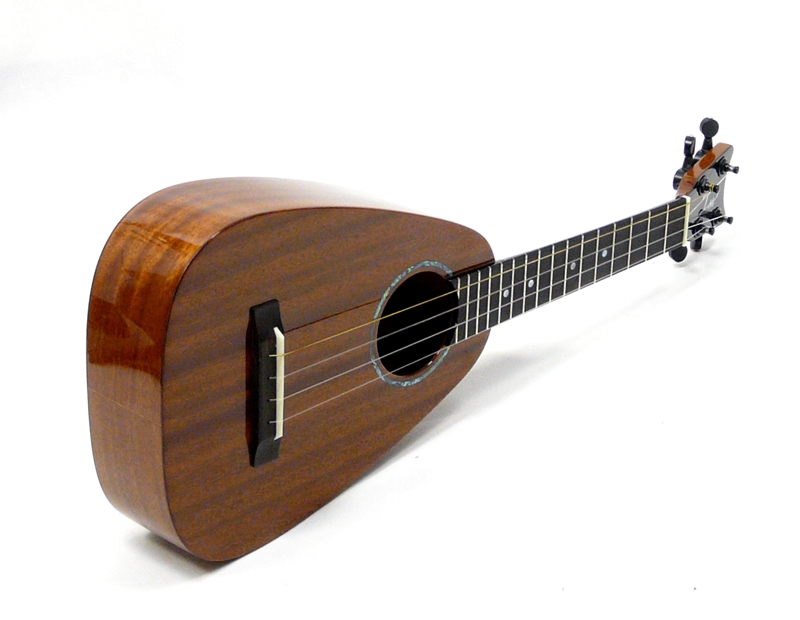Tiny koncertní ukulele ROMERO CREATIONS STC Mahagon