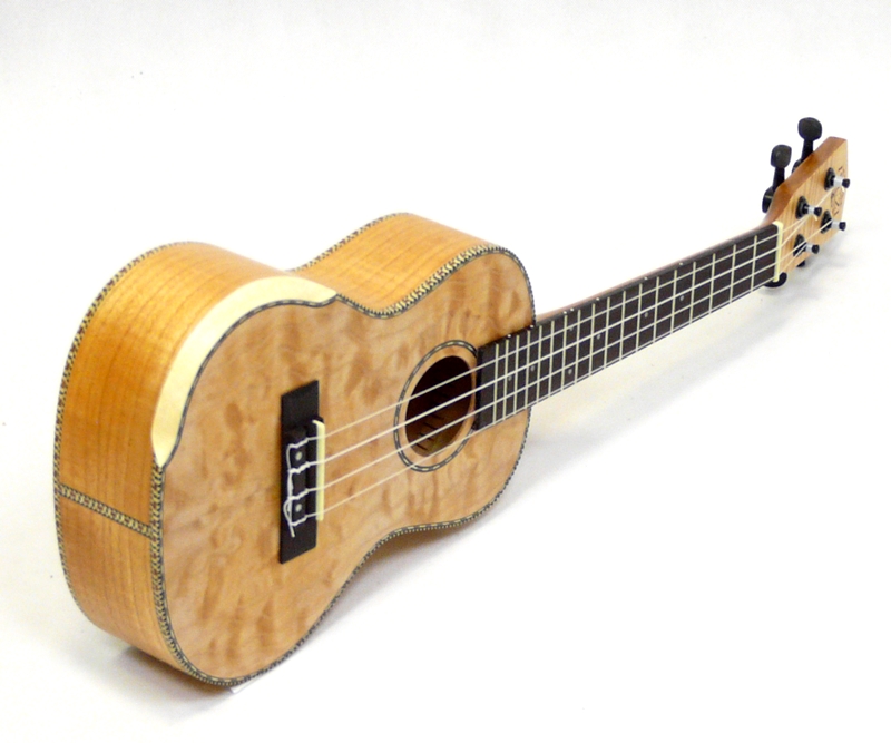 Koncertní ukulele Isuzi QM-C - Javor