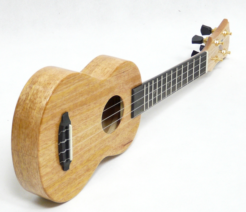 Sopránové ukulele The Rebel "Créme Brulee"