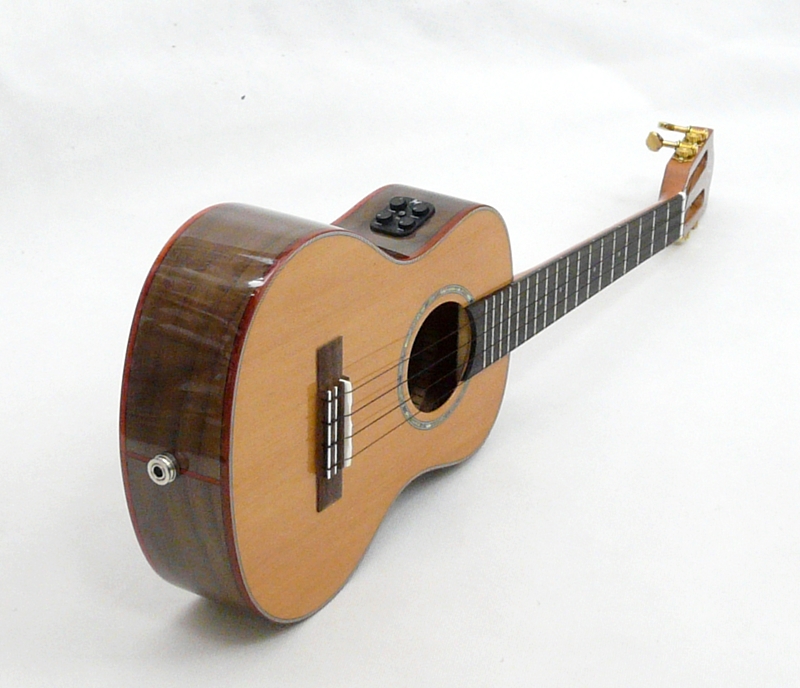 Tenor elektro-akustické ukulele FLIGHT DIANA TE Soundwave 
