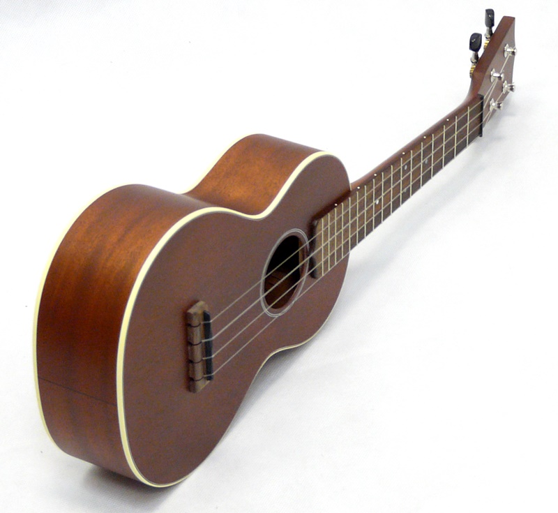 Koncertní ukulele MARTIN 2 Mahagon