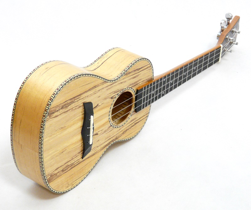 Koncertní ukulele SNAIL UKC 490E Spaltovaný javor