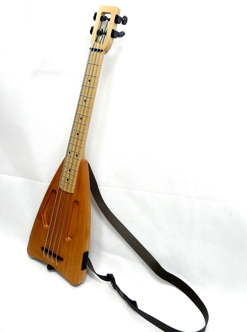Timber bass ukulele MFC Magic Fluke Company Třešeň