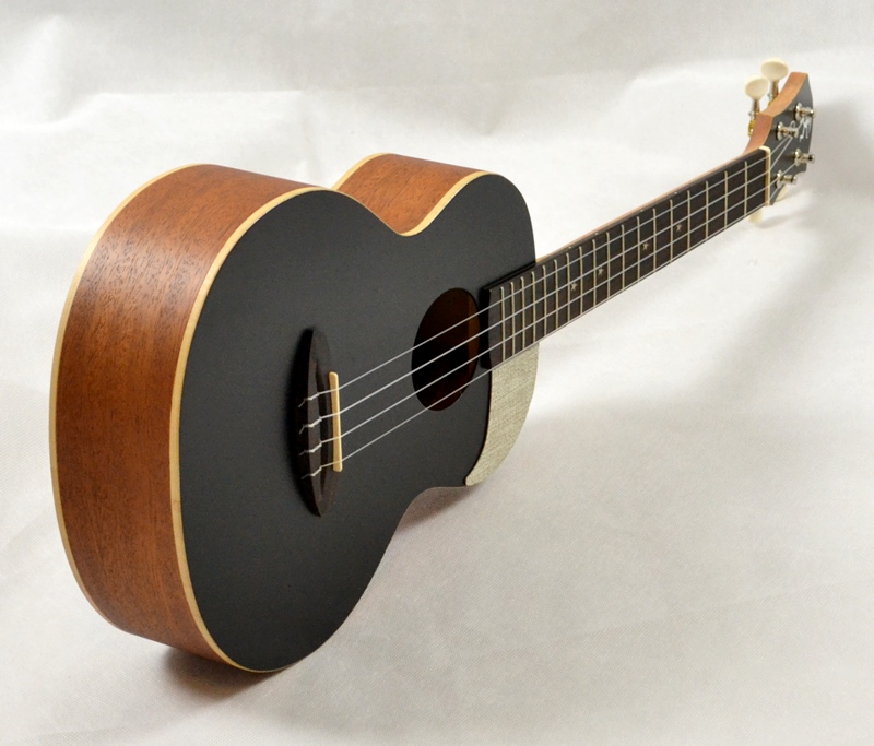 Tenorové ukulele aNueNue aNN-UT10-BB Black Beauty