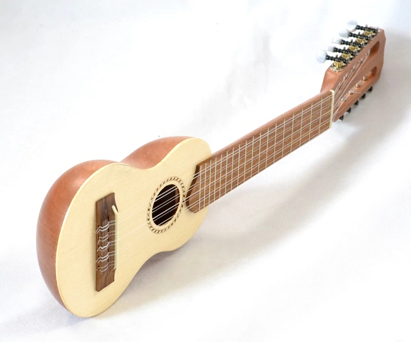 Bolivijské Charango APC CHA100