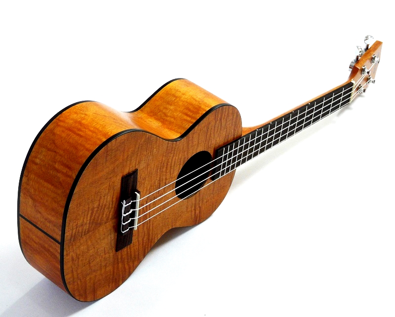 Tenor zlaté mahagonové ukulele KALA KA-TEM