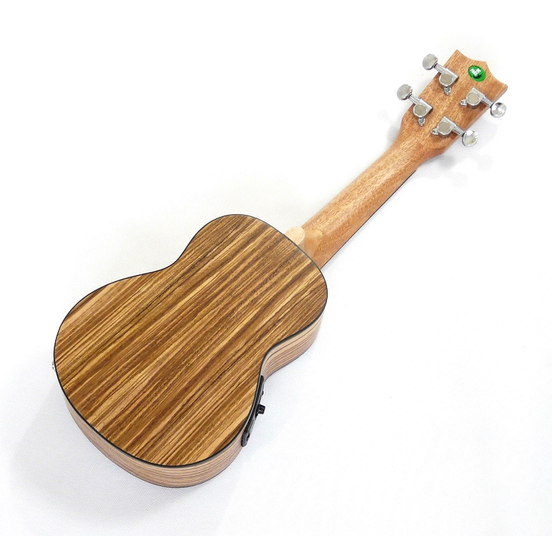 Sopránové elektroakustické ukulele FLIGHT DUS 320 SP/ZEB CEQ