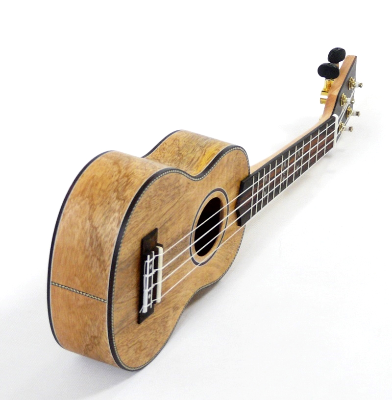 Sopránové mango ukulele FLIGHT DUS 450 MAN/MAN