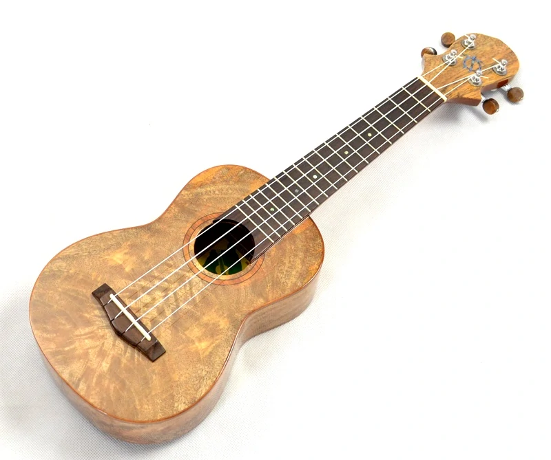 Sopránové ukulele s futrálem BIG ISLAND U-MO-SPS Mango