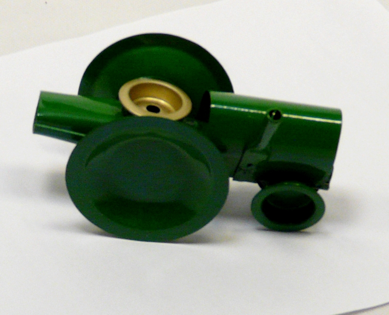 Kazoo - plechový traktor