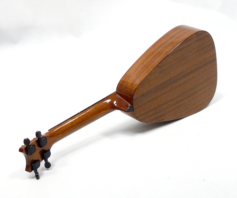 Tiny koncertní ukulele ROMERO CREATIONS STC Mahagon