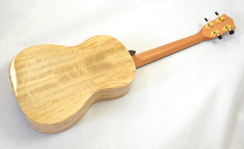 Baryton ukulele PONO MGBD Mango delux