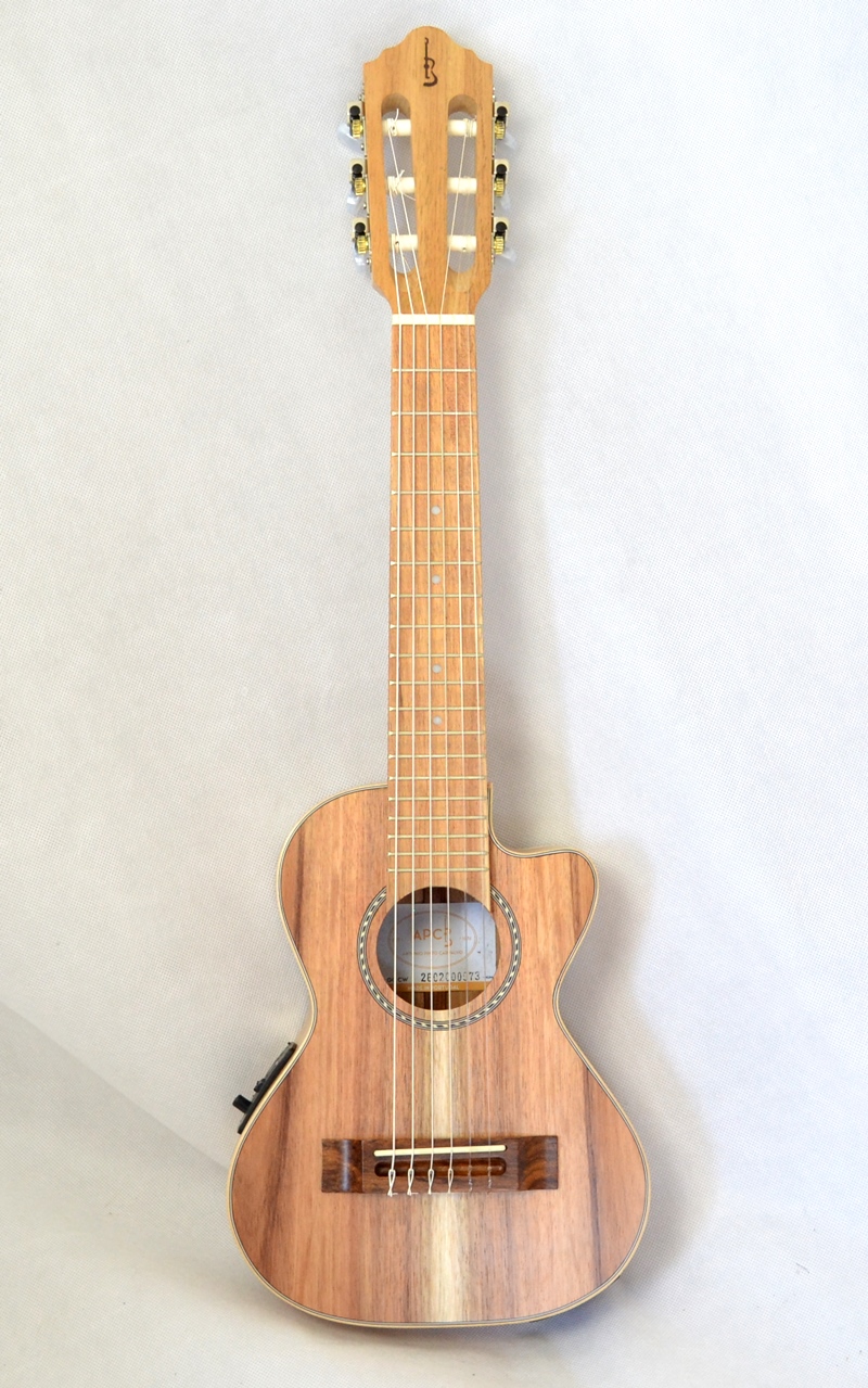 Guitarlele tenor APC GS CW celomasivní koa s snímačem a futrálem