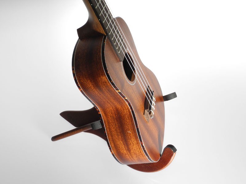 Stojan na ukulele Koki´o - Dřevený