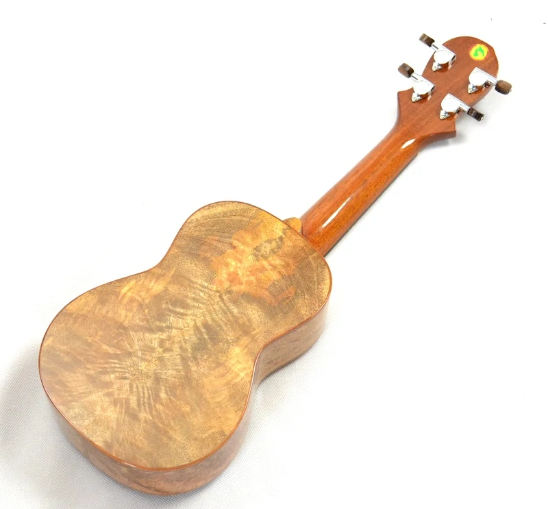 Sopránové ukulele s futrálem BIG ISLAND U-MO-SPS Mango