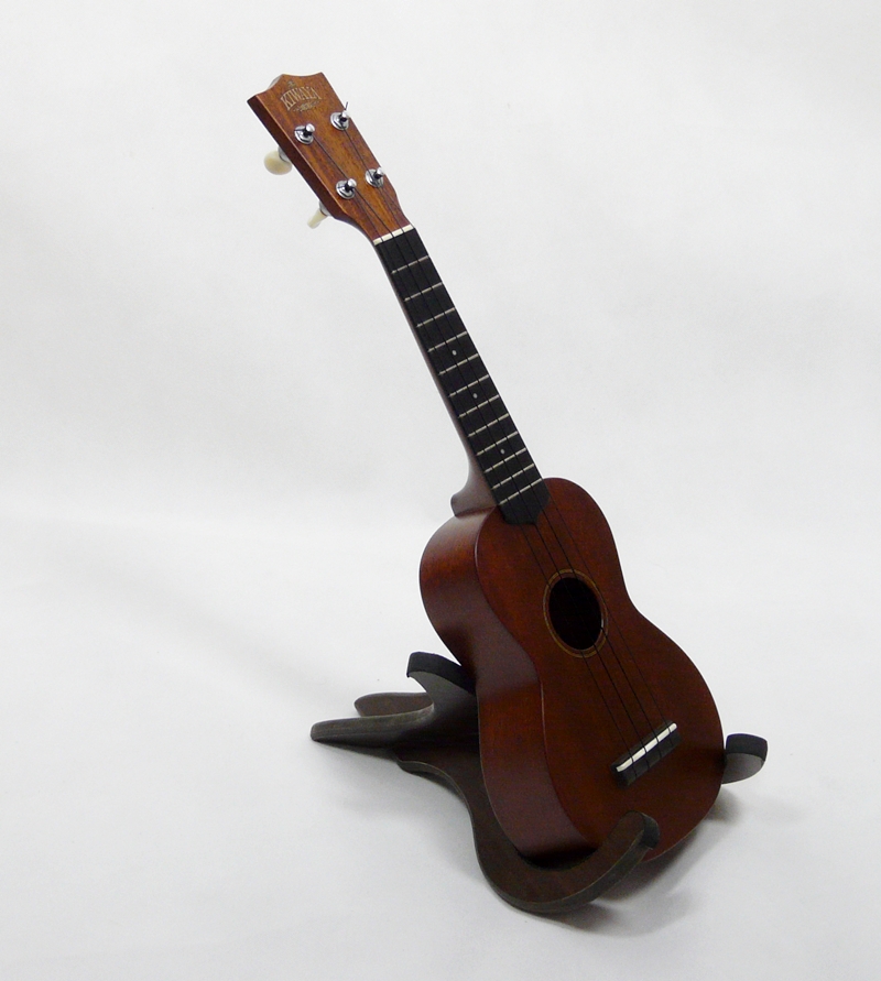 Sopránové ukulele KIWAYA KTS-4 (MV-1S) mahagon