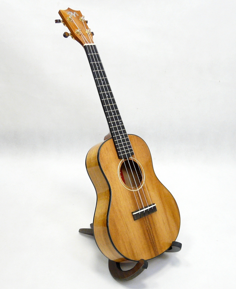 Tenor ukulele RISA UKA-KOA-DXT Celomasivni koa