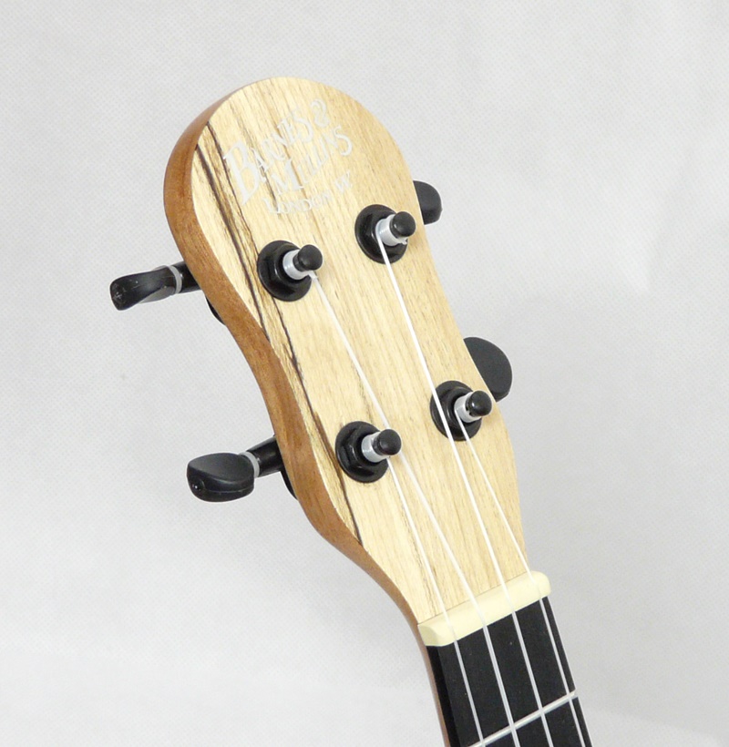 Tenor ukulele BARNES & MULLINS BMUK9T Dekorativní javor