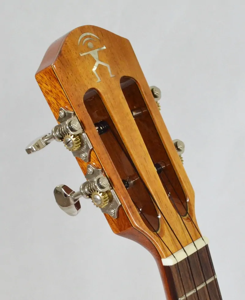 Koncertní celomasivní koa semiakustické ukulele aNueNue  AKK2E