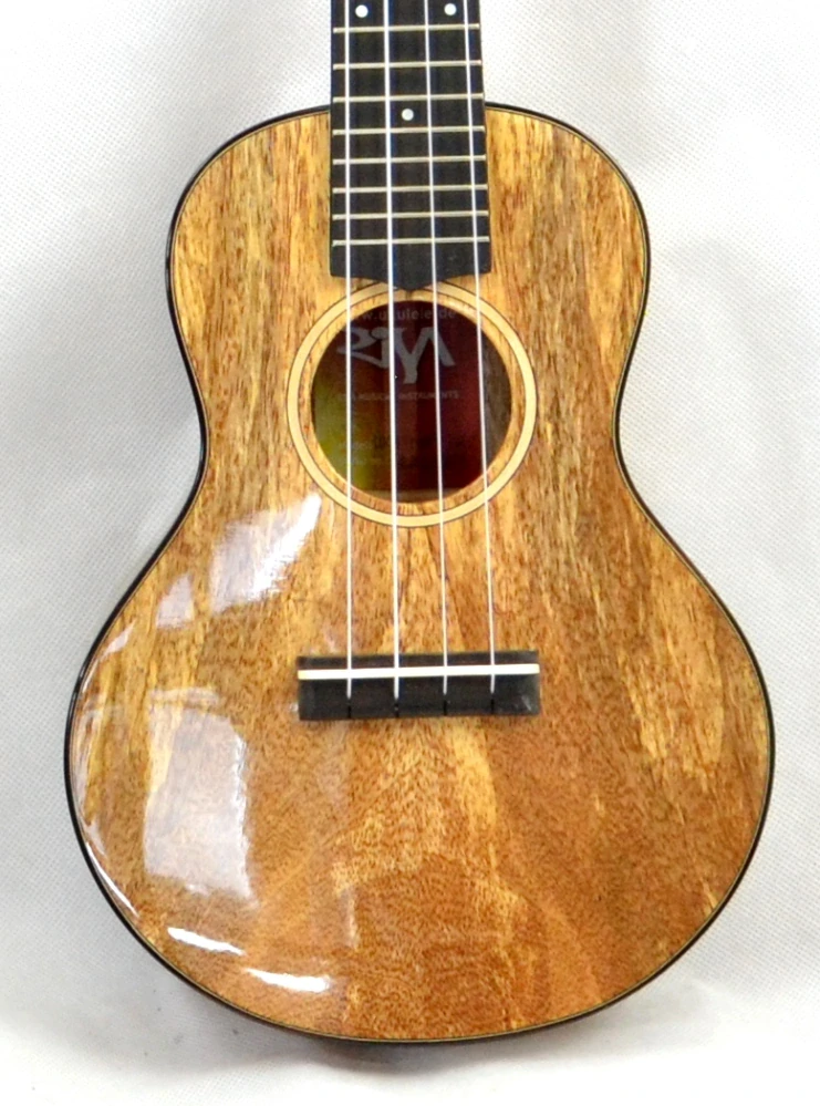 Koncertní ukulele RISA UKA-MAN-DX-C