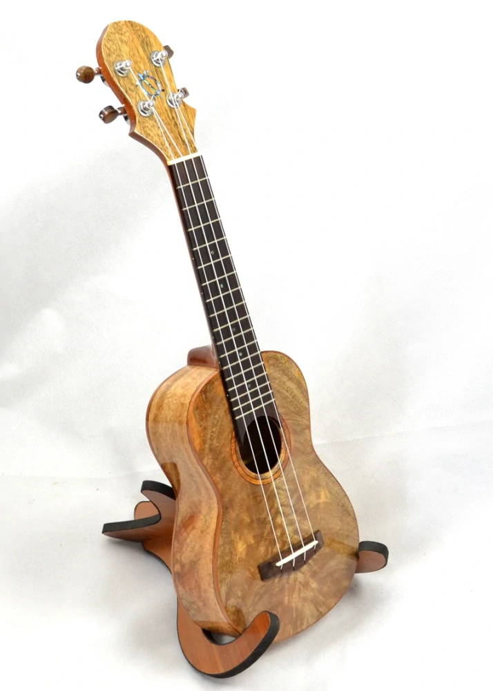 Sopránové ukulele s futrálem BIG ISLAND U-MO-SPS Mango