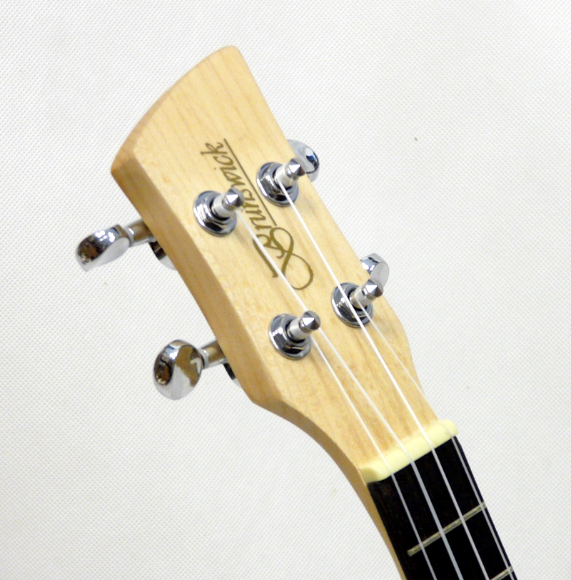Koncertní elektro-akustické ukulele BRUNSWICK  BU5CE Javor