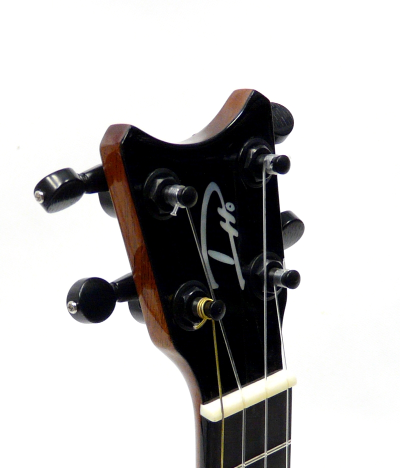 Tiny koncertní ukulele ROMERO CREATIONS STC Mahagon