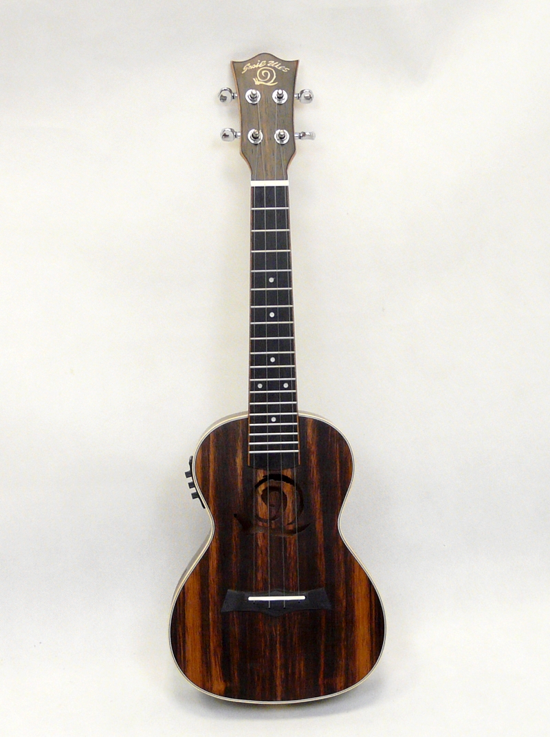 Koncertní elektroakustické ukulele SNAIL UKC 483EQ Eben