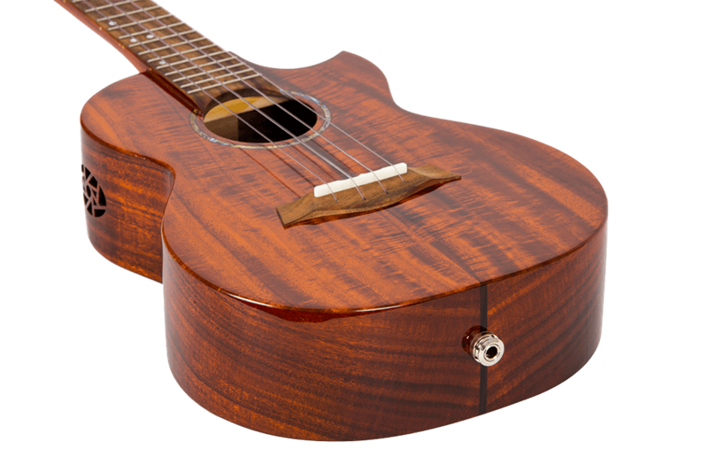 Tenor elektroakustické ukulele FLIGHT MUSTANG EQ