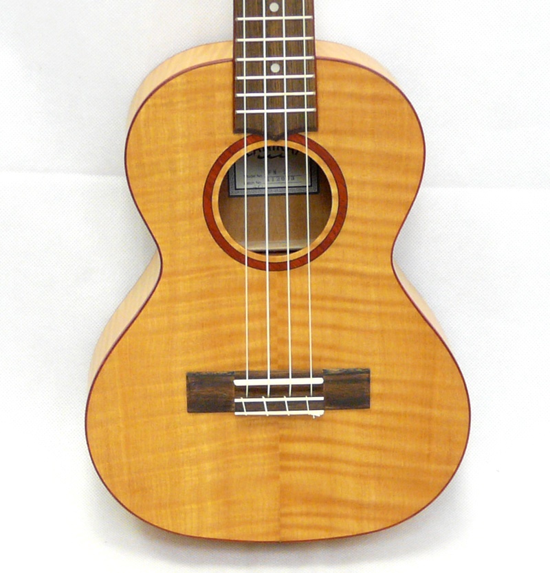 Tenor ukulele LANIKAI FM-T Dekorativní javor