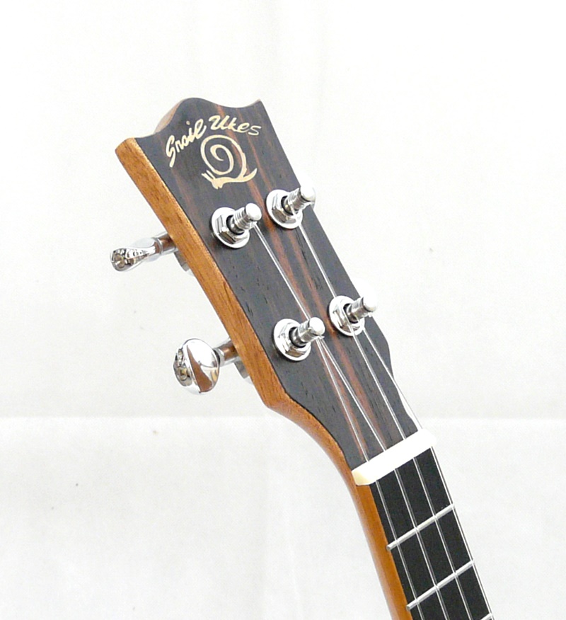 Koncertní ukulele SNAIL UKC 490E Spaltovaný javor