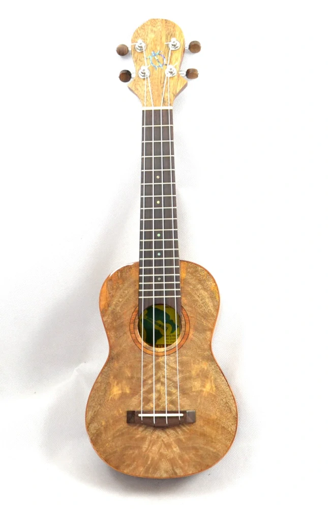 Sopránové ukulele s futrálem BIG ISLAND U-MO-SPS Mango