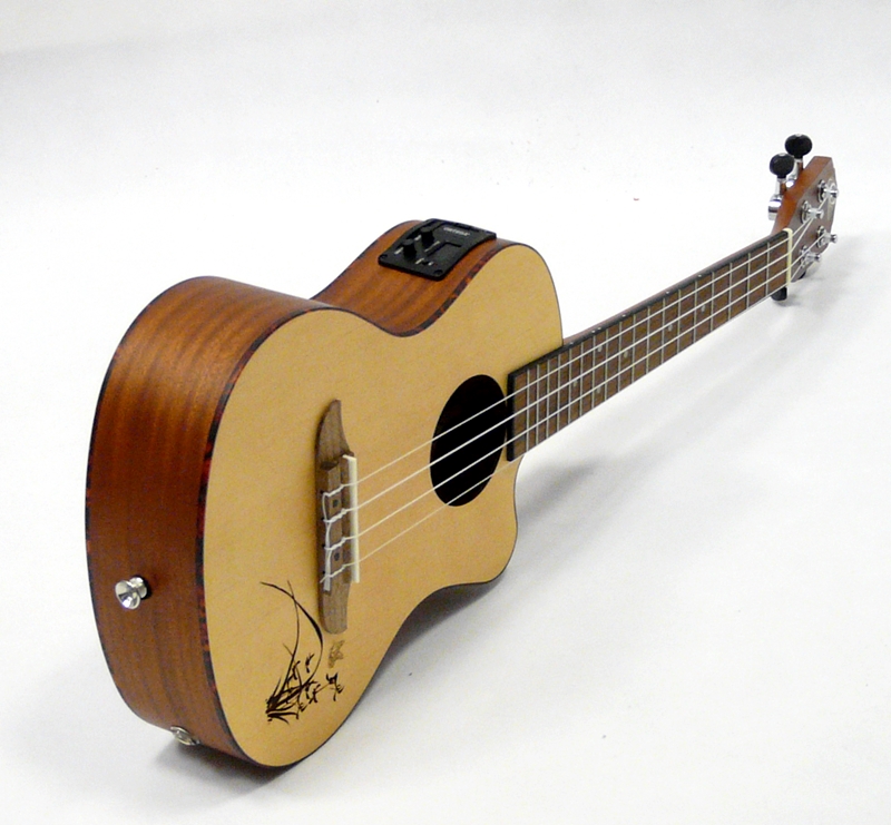 Tenor ukulele ORTEGA RU5CE TE Smrk a sapelli