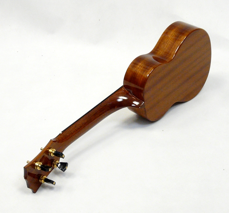 Sopránové ukulele THE REBEL "DOUBLE CHEESE S" Smrk & mahagon