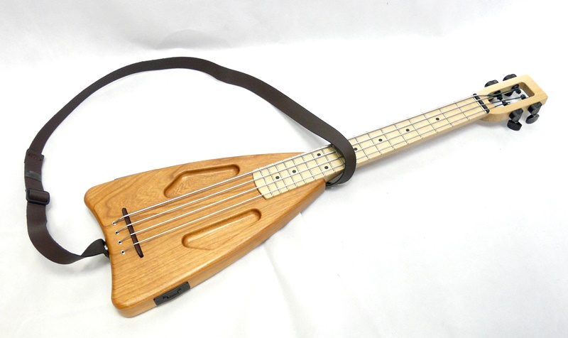 Timber bass ukulele MFC Magic Fluke Company Třešeň