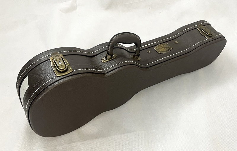 Celomasivní tenor ukulele MAESTRO UT-OV Smrk a Ovangkol