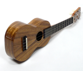 Sopránové ukulele PONO ASD Delux akacia