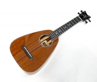 Tiny koncertní ukulele ROMERO CREATIONS STC Mahagon