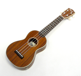 Sopránové elektoakustické ukulele Ohana SK-23E