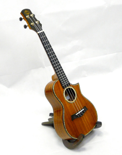 Koncertní elektroakustické ukulele ISUZI ASA-1CEQ Akacia